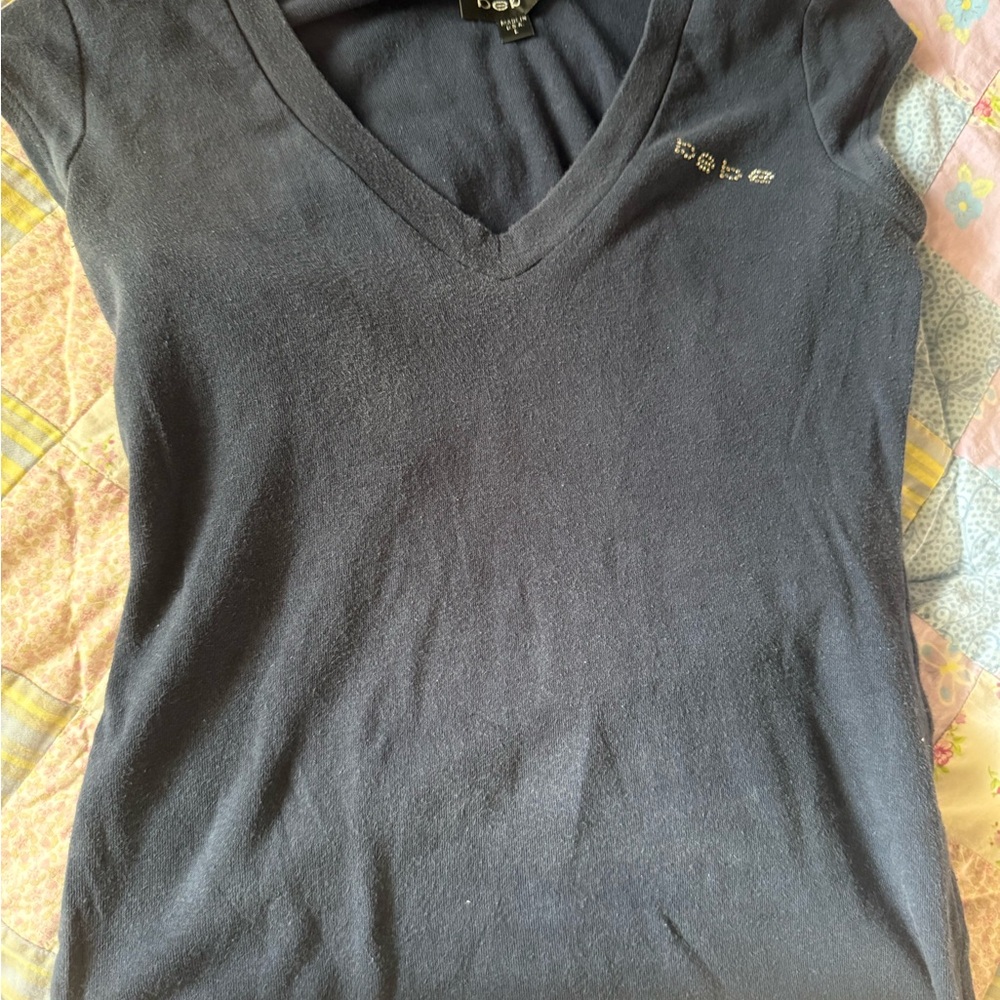 bebe Black V-Neck Short Sleeve Tee